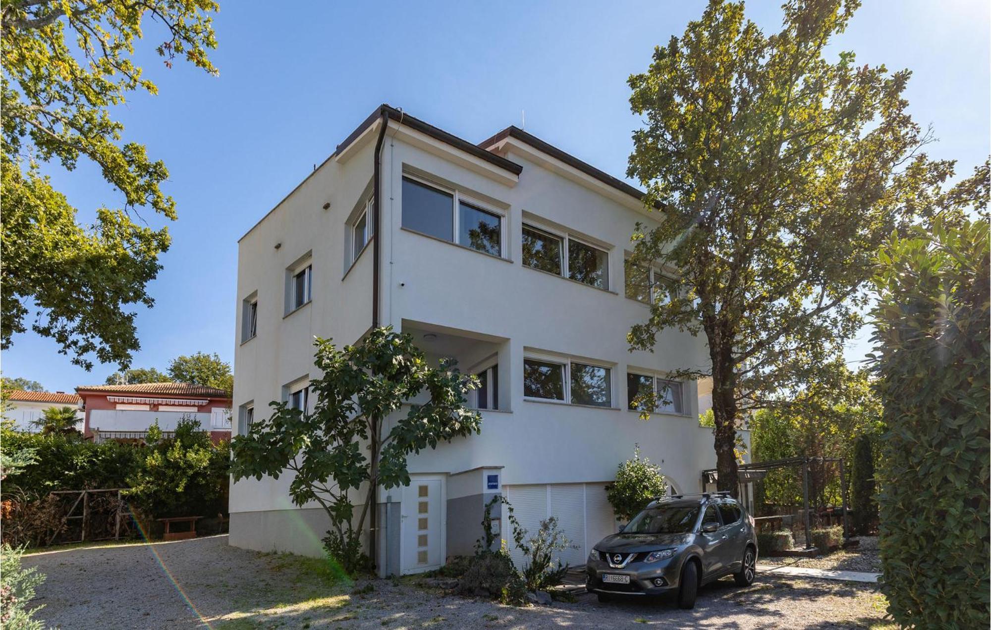 Amazing Apartment In Njivice With Kitchen Exterior photo